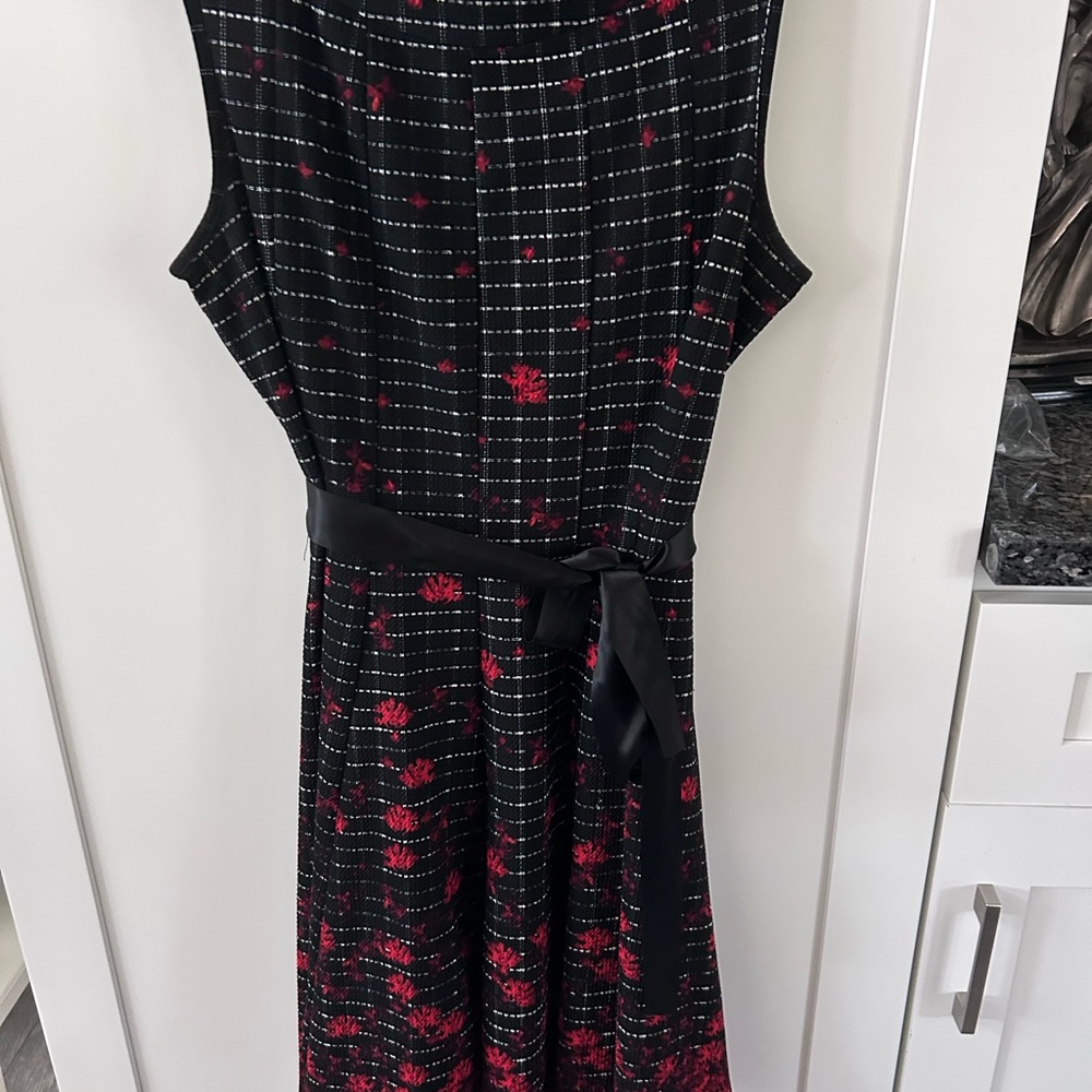 Haani Black and Red Patterned Midi Dress